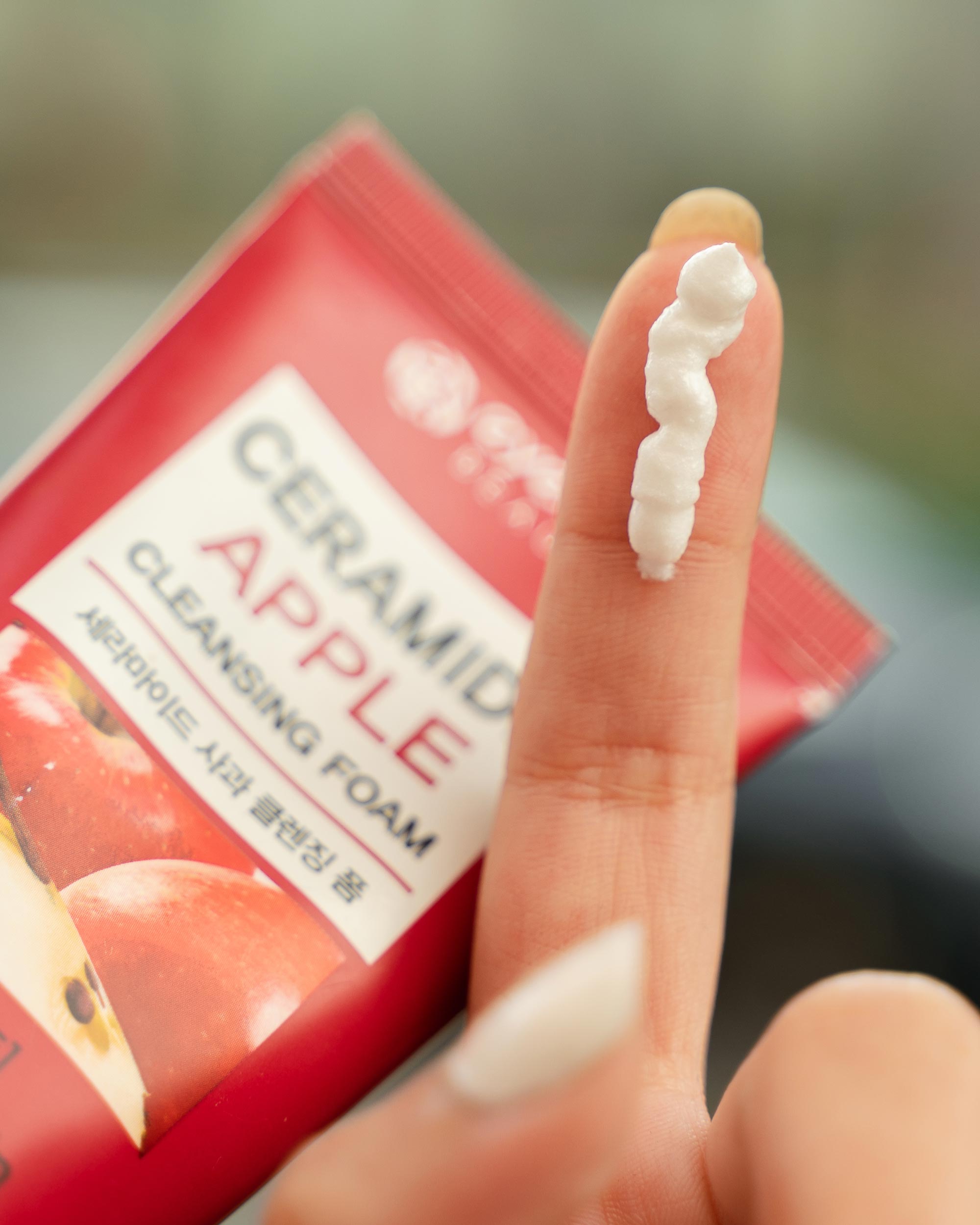 Eyenlip Ceramide Apple Cleansing Foam