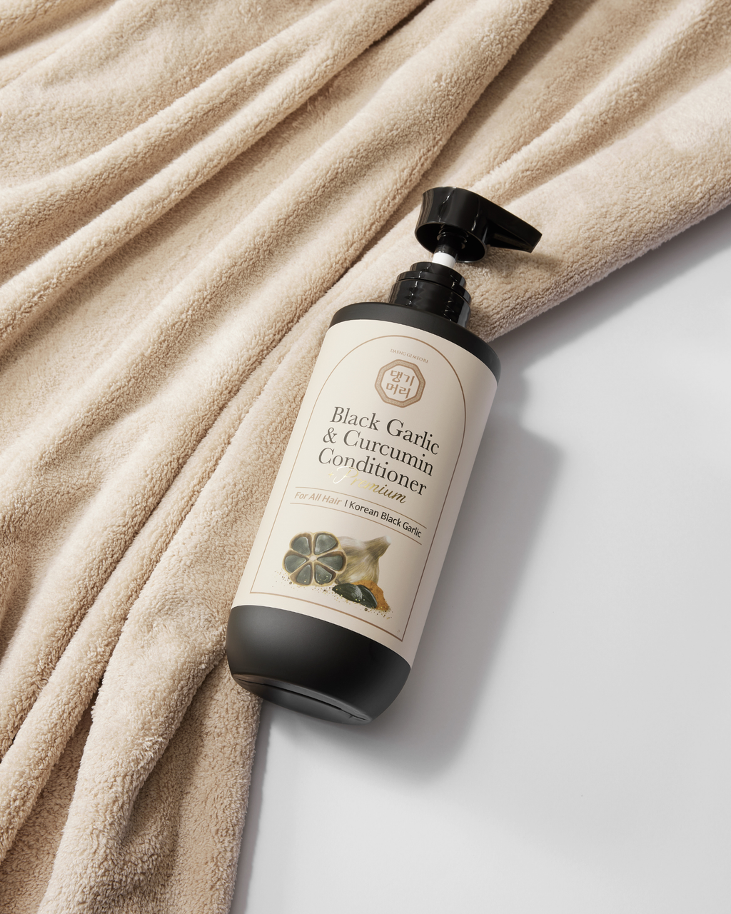 Daeng Gi Meo Ri Black Garlic & Curcumin Conditioner