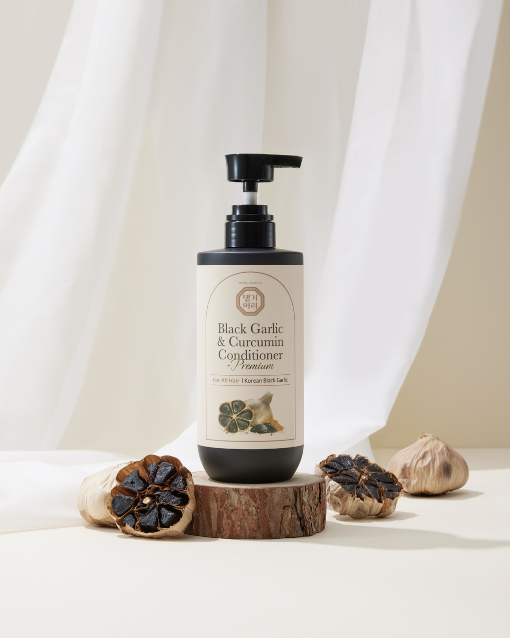 Daeng Gi Meo Ri Black Garlic & Curcumin Conditioner