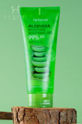Farmstay Aloevera Moisture Soothing Gel