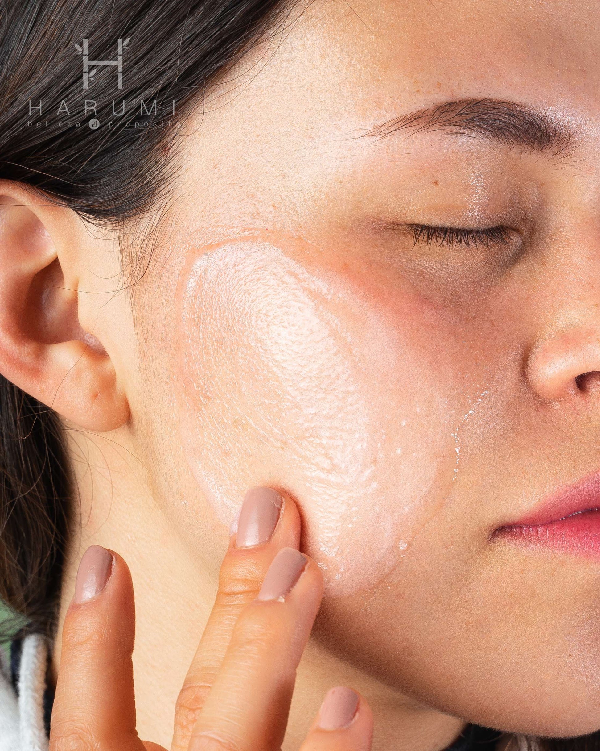 Maxclinic Rose Vitamin Oil Foam Skincare maquillaje productos de belleza coreanos en Colombia kbeauty
