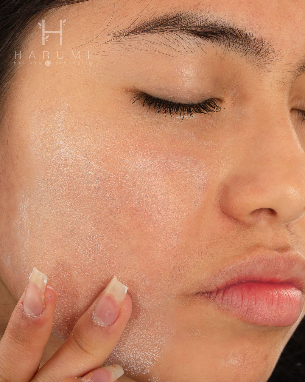 Medipeel Tranex Toning 9 Essence Dual