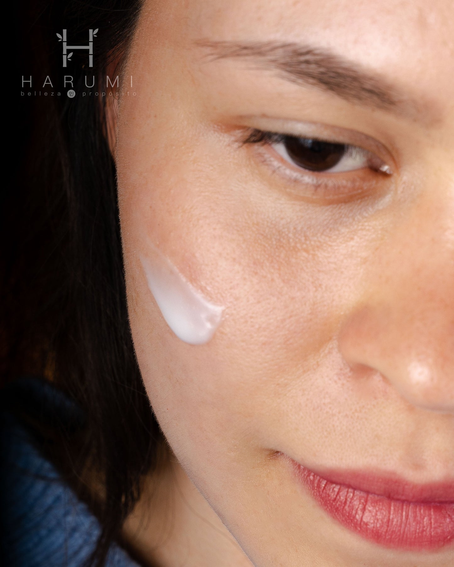 Eyenlip Black Snail Neck Cream Skincare maquillaje productos de belleza coreanos en Colombia kbeauty