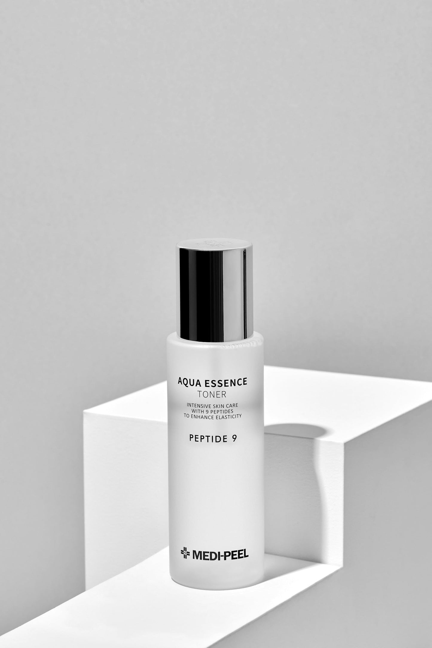 Medipeel Peptide 9 Aqua Essence Toner